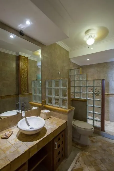 Willa Cheerful Beach Front 3 Bedrooms Houselongo Isla Mujeres