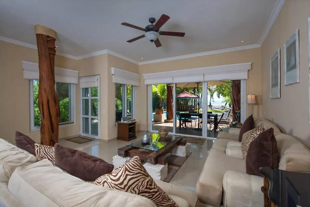 Cheerful Beach Front 3 Bedrooms Houselongo Isla Mujeres 0*,  Meksyk