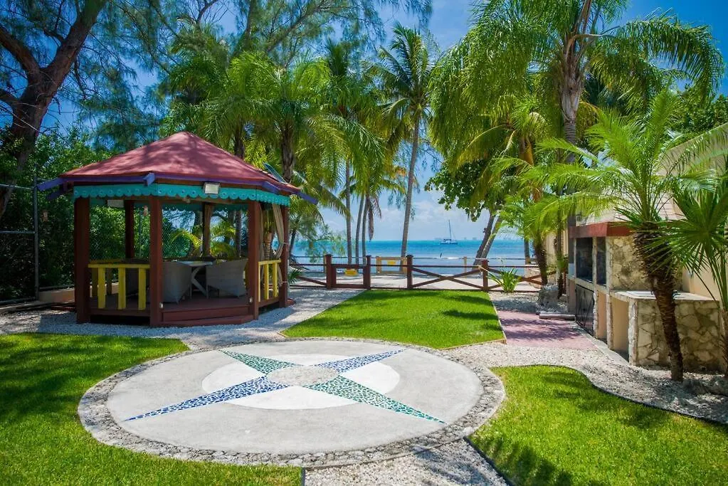 Cheerful Beach Front 3 Bedrooms Houselongo Isla Mujeres Willa
